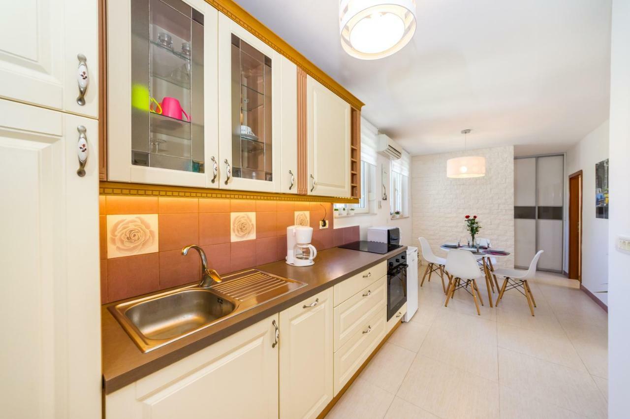 Apartman Lara Задар Екстериор снимка